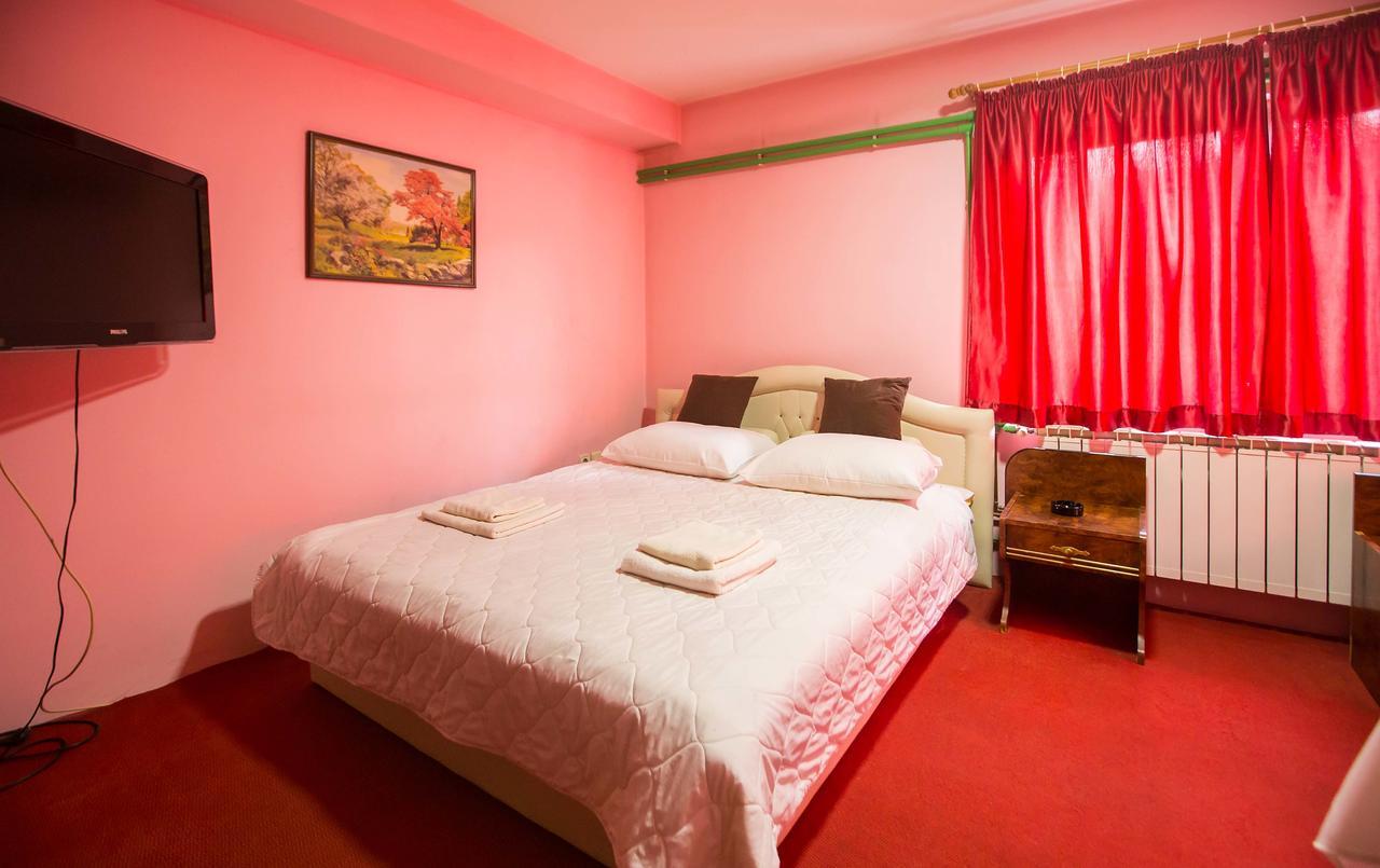 Jet Star Motel Zivinice Esterno foto